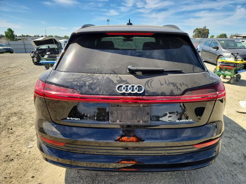 2022 AUDI E-TRON PREMIUM 6
