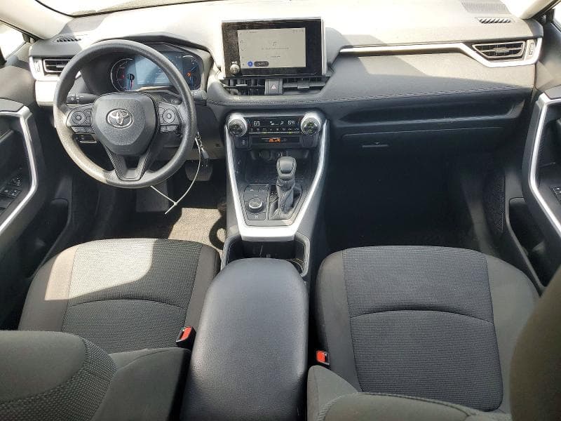 2025 TOYOTA RAV4 LE 8