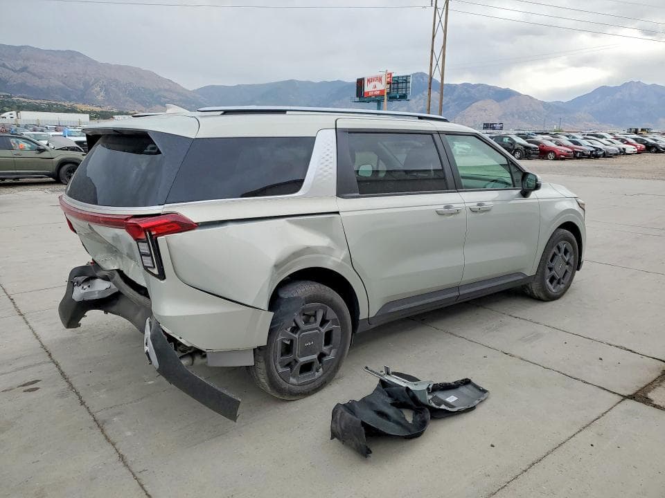 2026 KIA CARNIVAL EX 3
