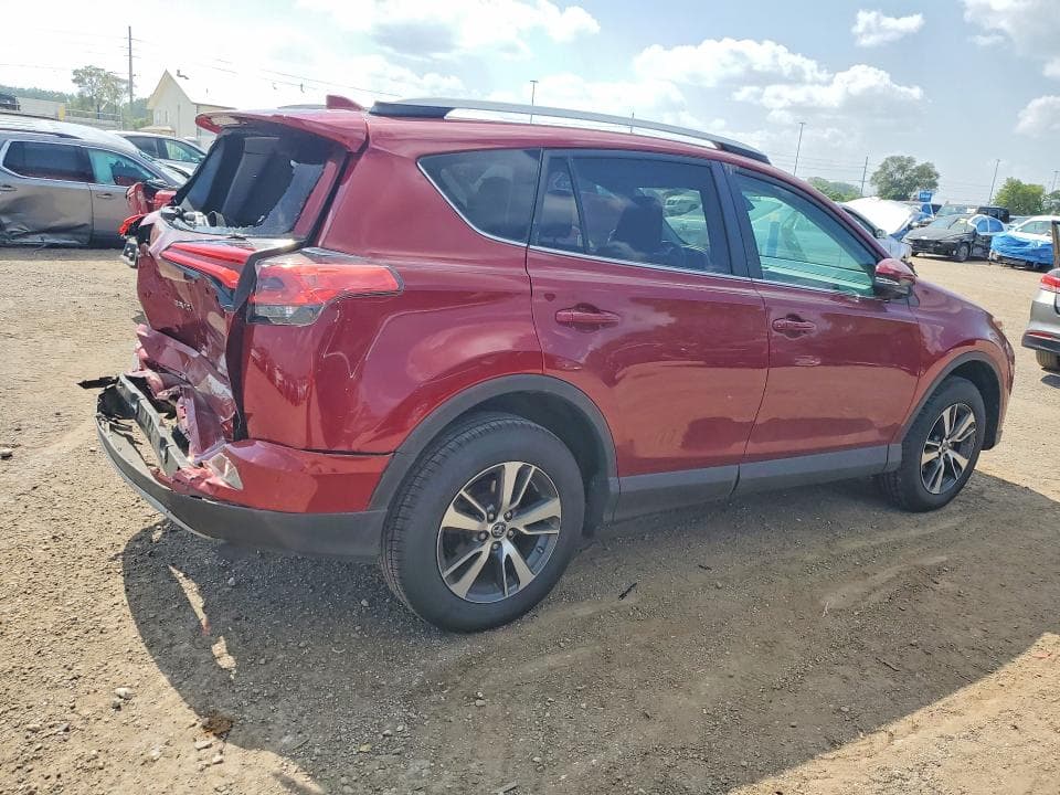 2018 TOYOTA RAV4 XLE 3