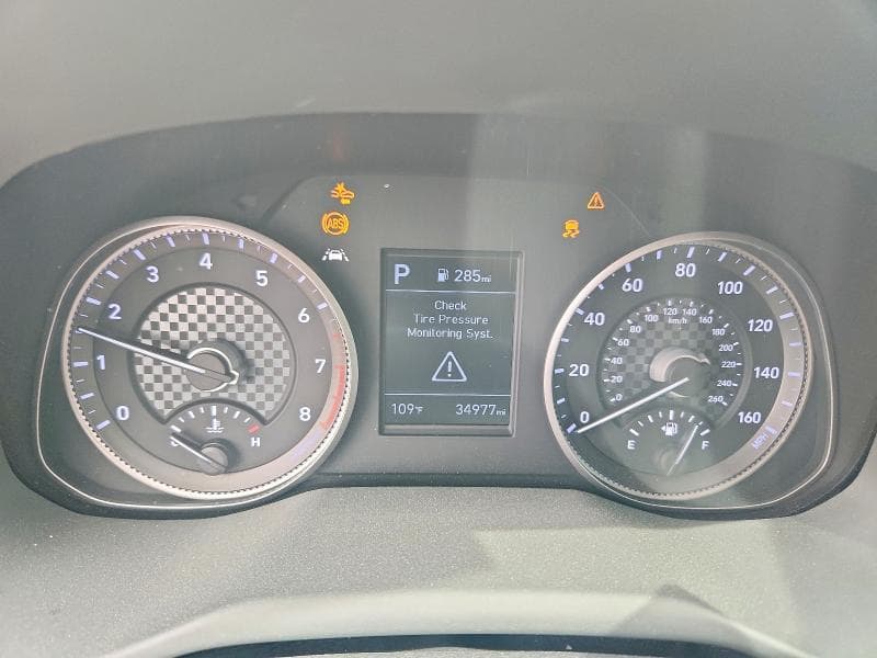 2020 HYUNDAI ELANTRA SEL 9