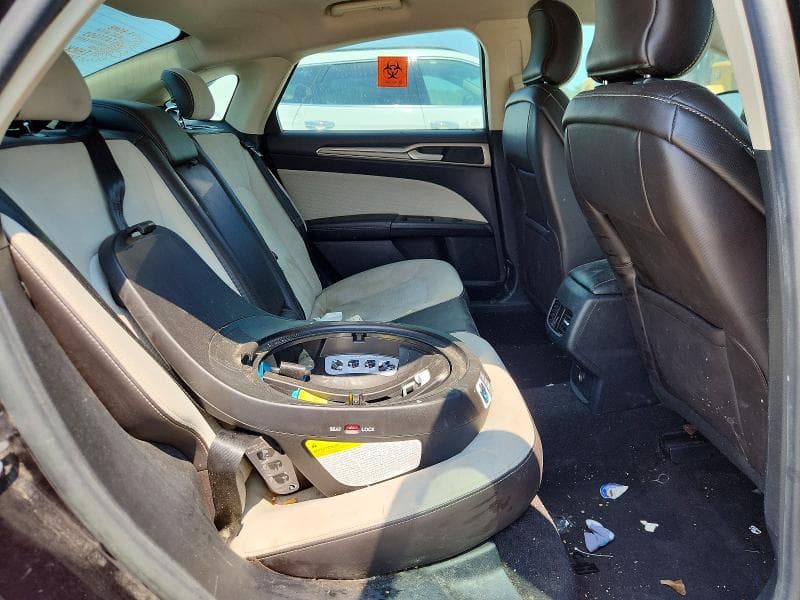 2019 FORD FUSION SE 10