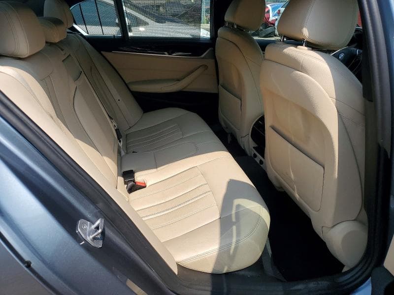 2018 BMW 540 XI 10