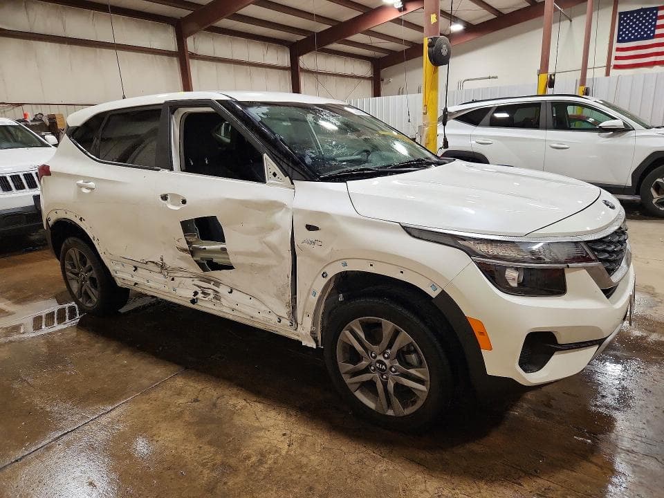 2021 KIA SELTOS LX 4