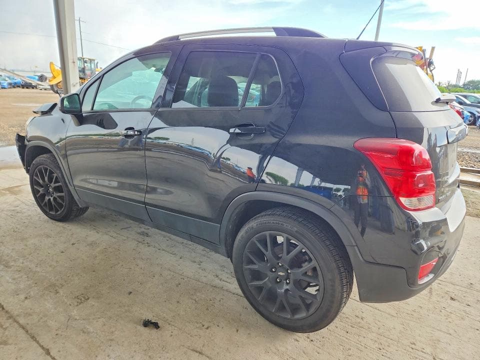 2021 CHEVROLET TRAX 1LT 2