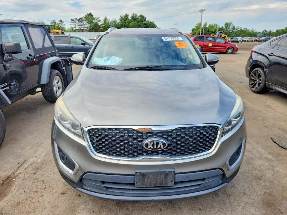 2017 KIA SORENTO LX V6 5
