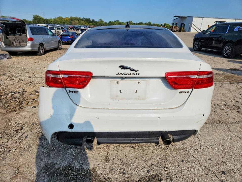 2017 JAGUAR XE PREMIUM 6