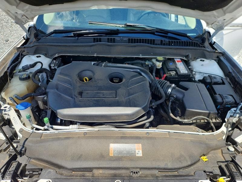 2017 FORD FUSION SE 11