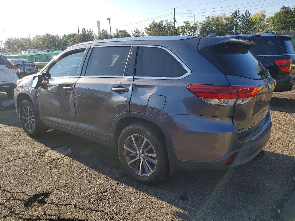 2019 TOYOTA HIGHLANDER XLE 2