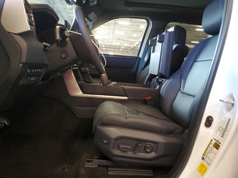 2026 TOYOTA TUNDRA PLATINUM HV 7