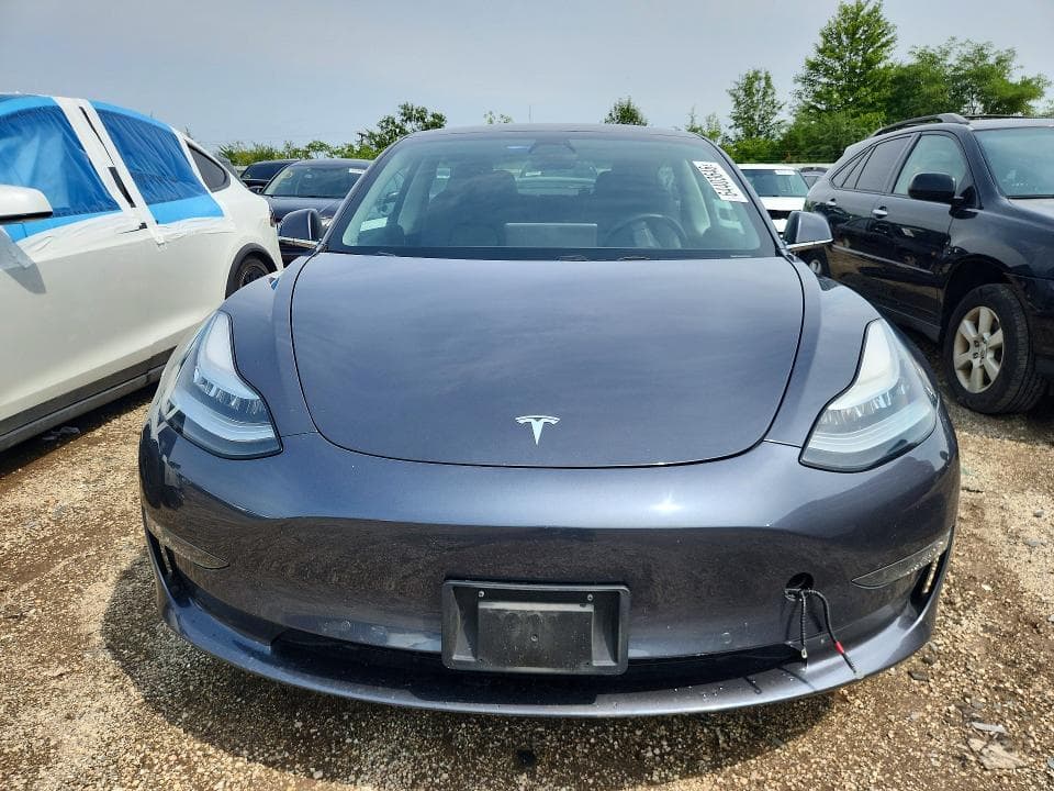 2018 TESLA MODEL 3 5