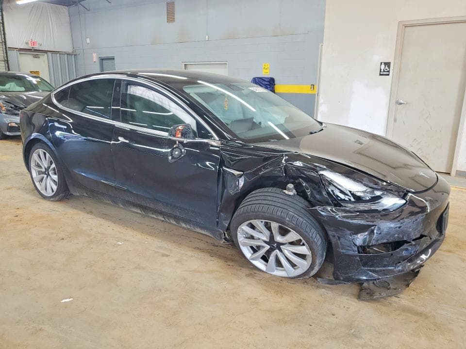 2019 TESLA MODEL 3 4