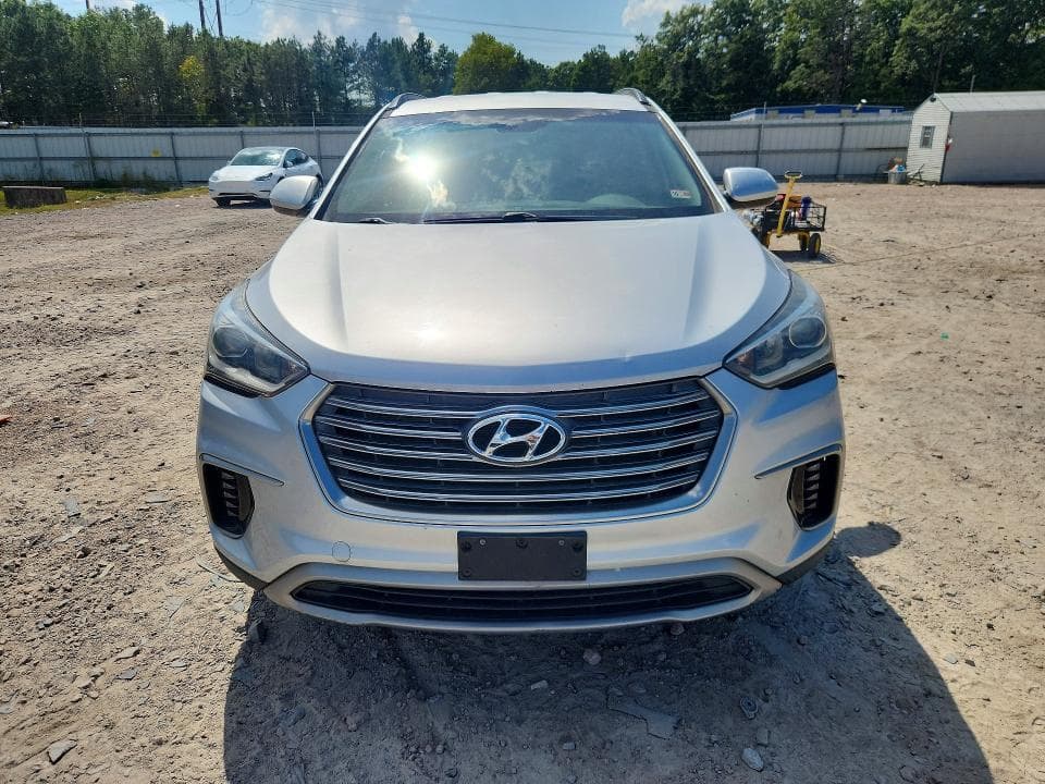 2017 HYUNDAI SANTA FE SE 5