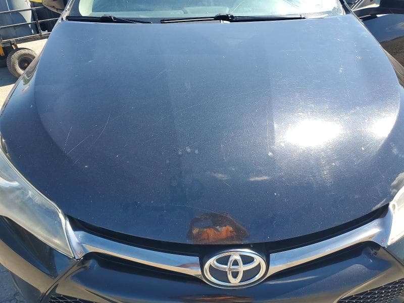 2017 TOYOTA CAMRY SE 11