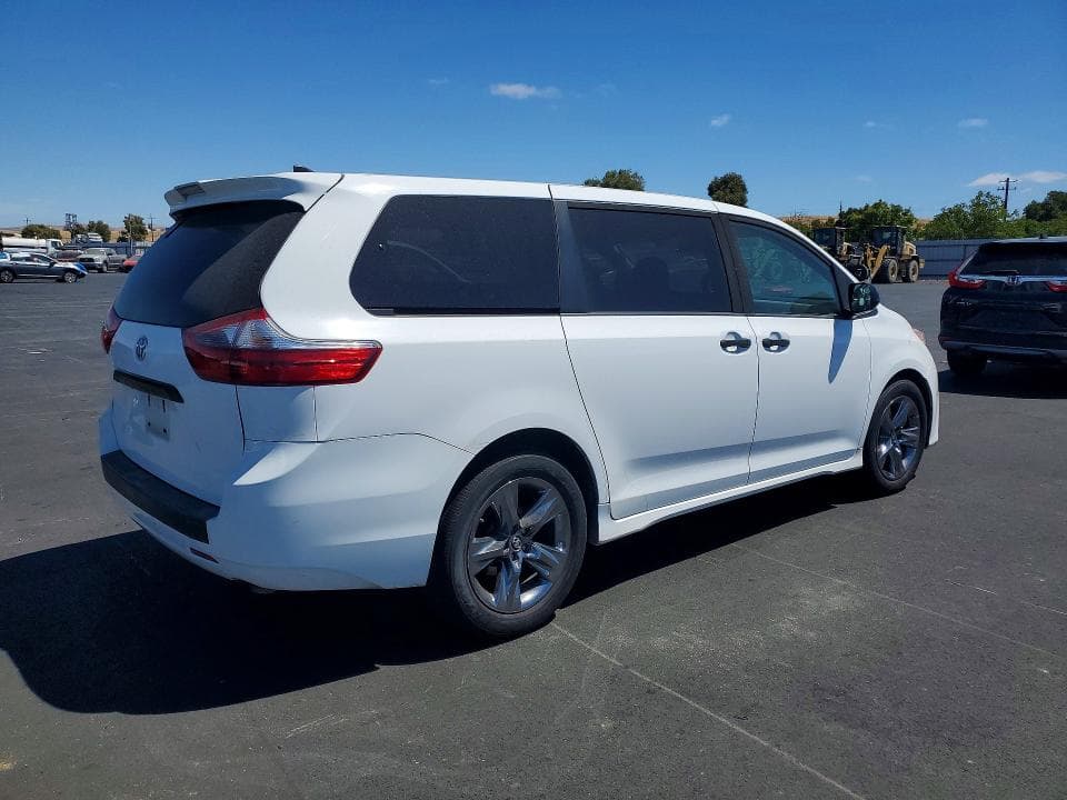 2020 TOYOTA SIENNA L 3