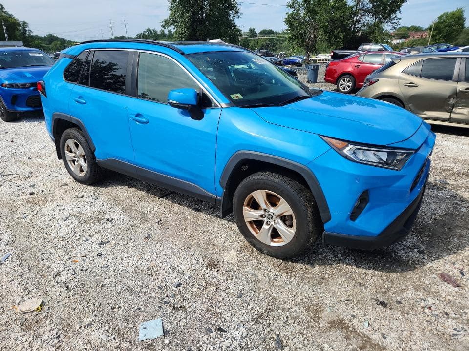 2019 TOYOTA RAV4 XLE 4