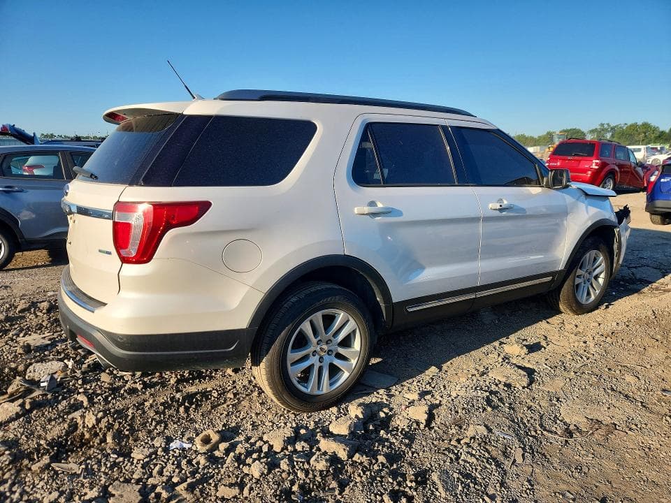 2018 FORD EXPLORER XLT 3