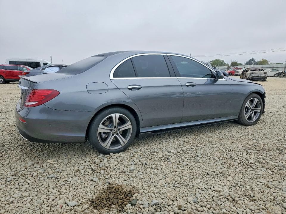 2019 MERCEDES-BENZ E 300 3