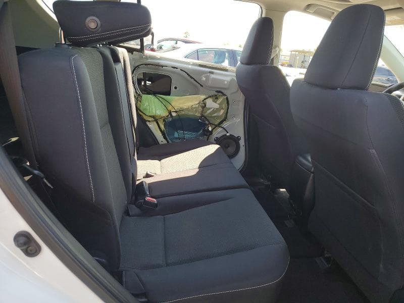 2017 TOYOTA RAV4 XLE 10