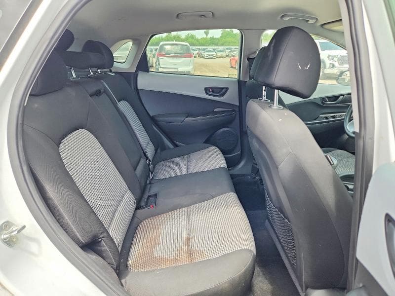 2021 HYUNDAI KONA SE 10