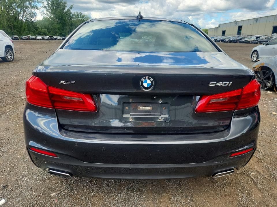 2018 BMW 540 XI 6