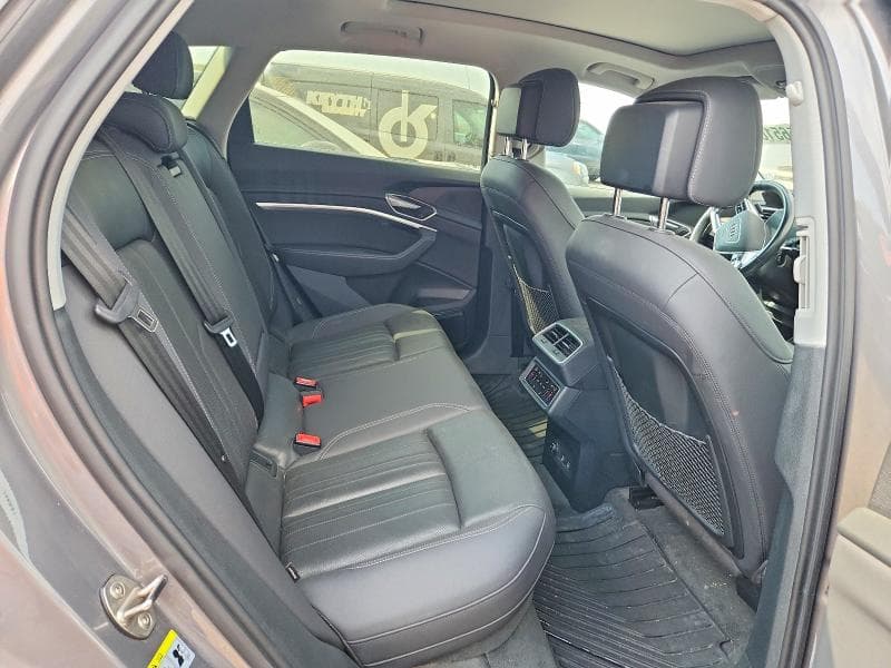 2019 AUDI E-TRON PREMIUM PLUS 10