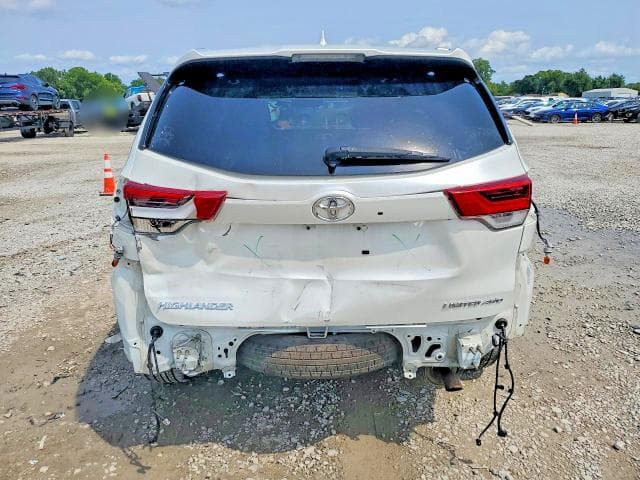 2018 TOYOTA HIGHLANDER LIMITED PLATINUM 6
