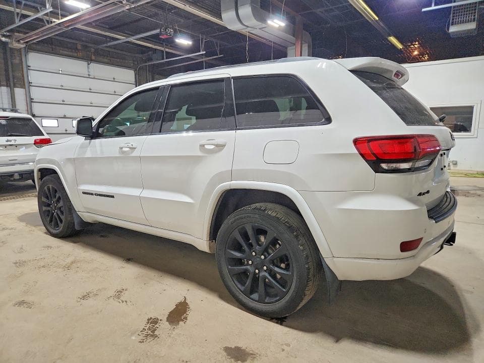 2020 JEEP GRAND CHEROKEE LAREDO 2