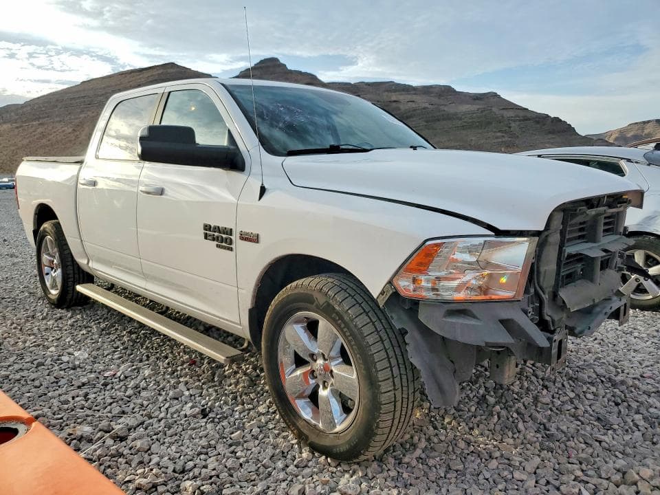 2019 RAM 1500 CLASSIC SLT 4
