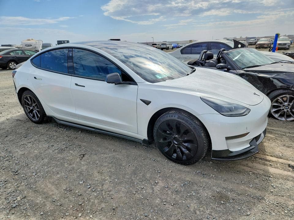 2023 TESLA MODEL 3 4