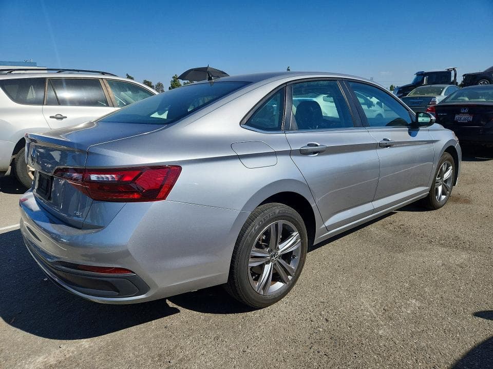 2023 VOLKSWAGEN JETTA SE 3