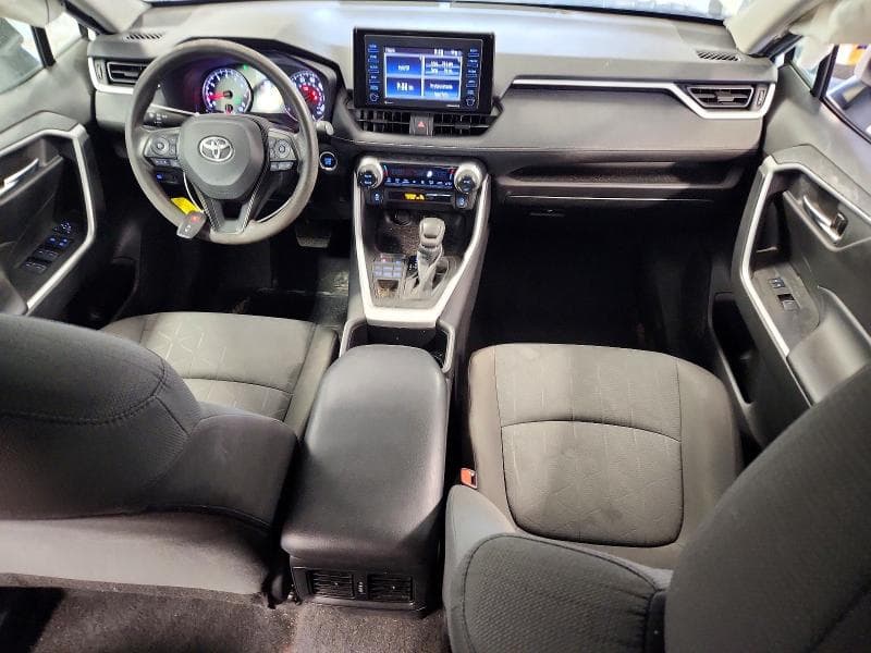 2022 TOYOTA RAV4 XLE 8