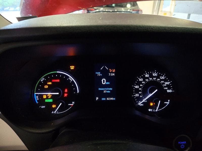 2021 TOYOTA SIENNA LE 9