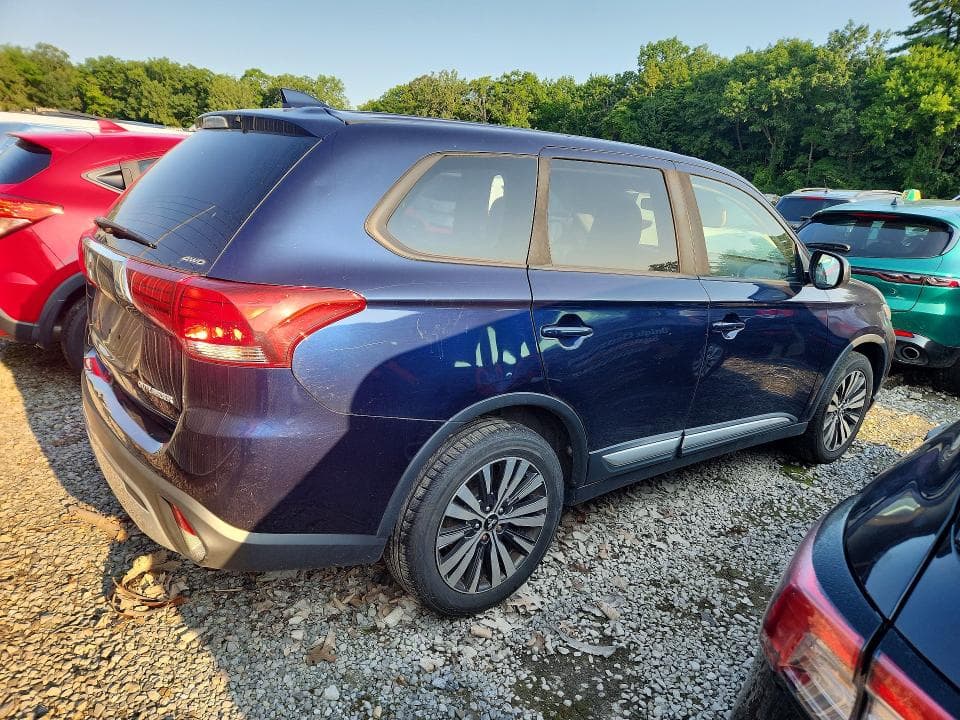 2019 MITSUBISHI OUTLANDER SE 3