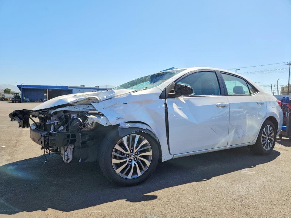 2018 TOYOTA COROLLA XLE - 1