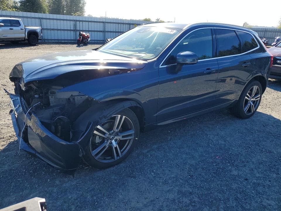 2021 VOLVO XC60 T5 MOMENTUM - 1