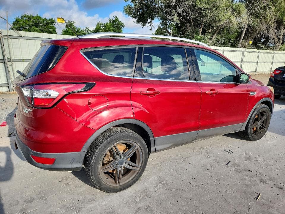 2017 FORD ESCAPE TITANIUM 3