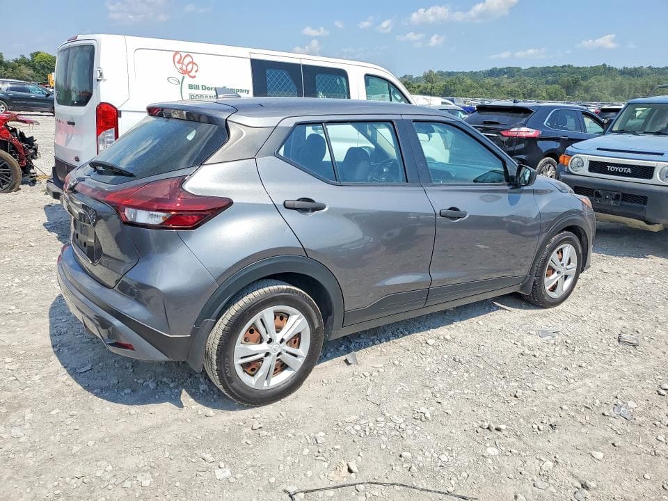 2022 NISSAN KICKS S 3