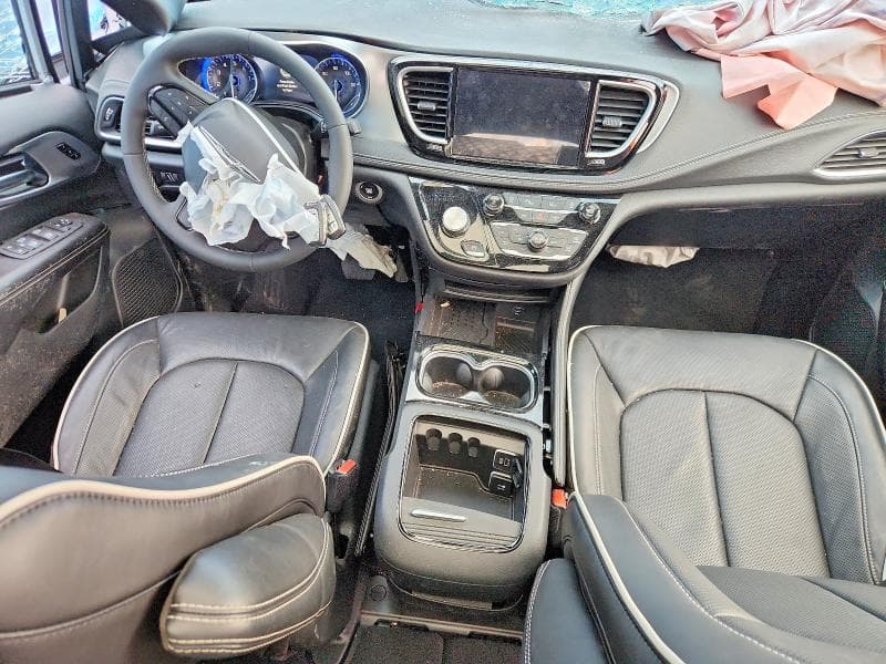 2026 CHRYSLER PACIFICA LIMITED 8