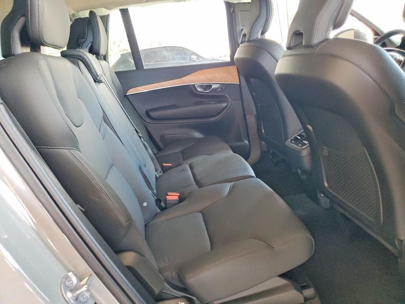 2024 VOLVO XC90 PLUS 11