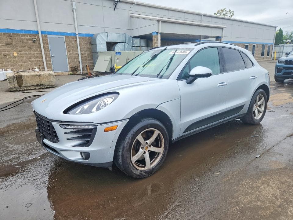 2017 PORSCHE MACAN - 1