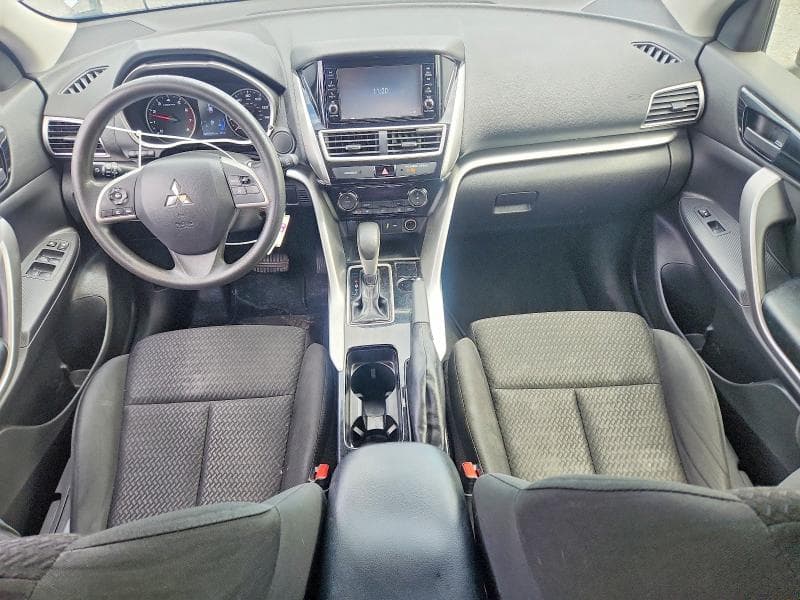 2020 MITSUBISHI ECLIPSE CROSS ES 8