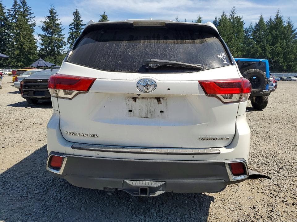 2017 TOYOTA HIGHLANDER LIMITED 6