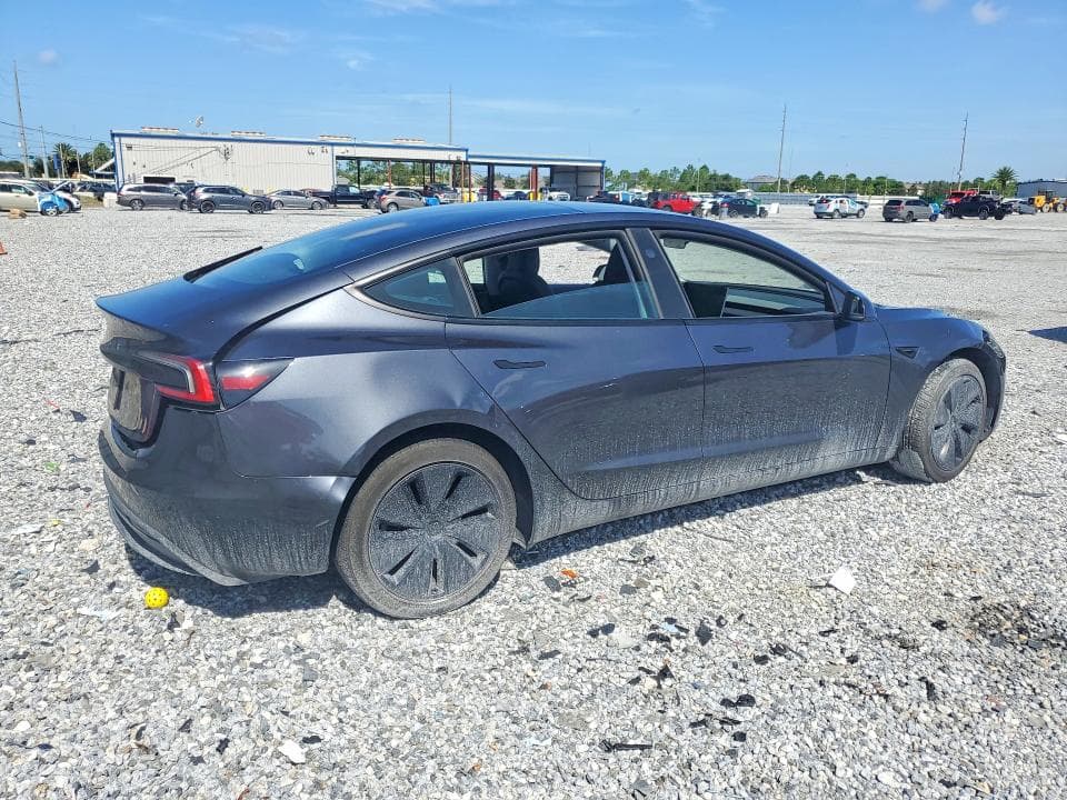 2025 TESLA MODEL 3 3