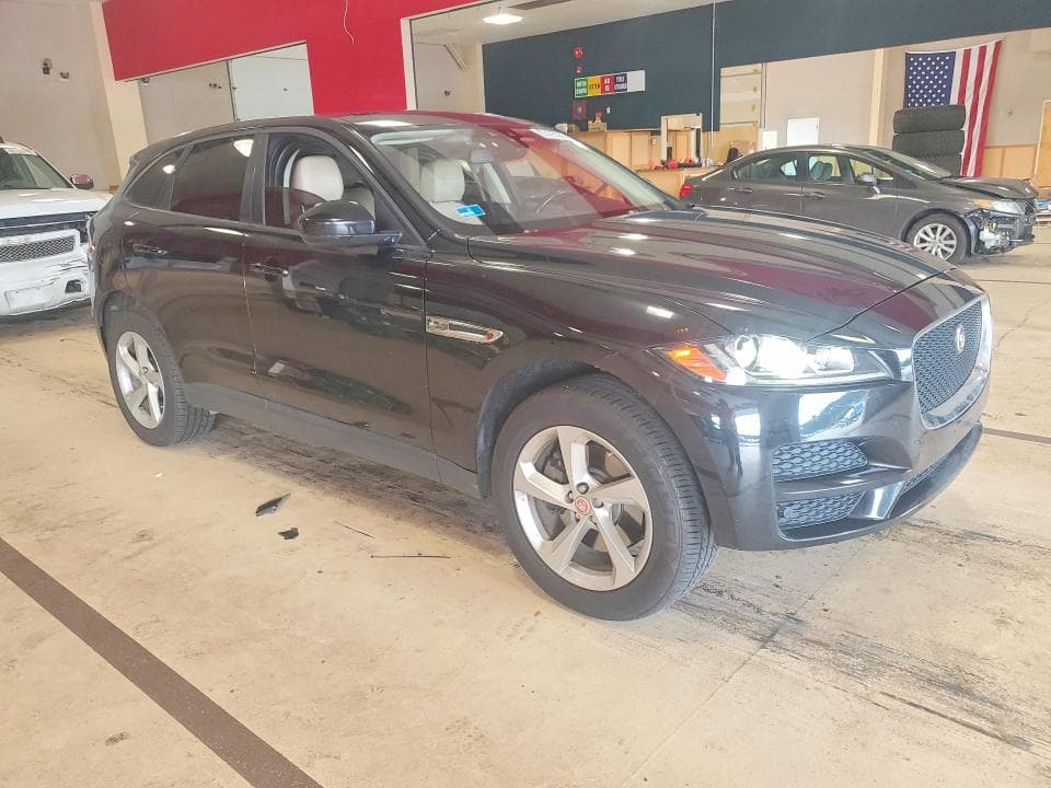 2017 JAGUAR F-PACE PREMIUM 4