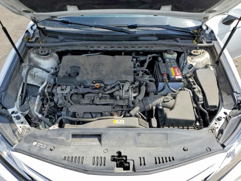 2018 TOYOTA CAMRY SE 11