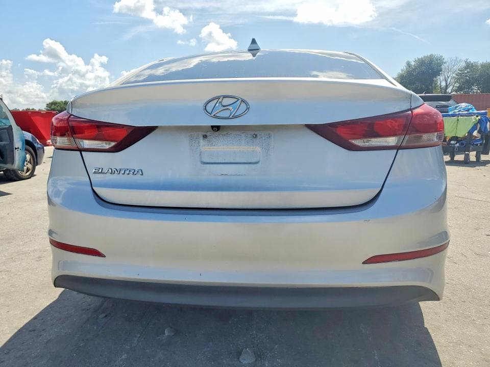 2017 HYUNDAI ELANTRA SE 6