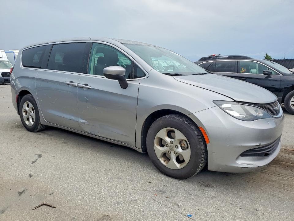2017 CHRYSLER PACIFICA LX 4