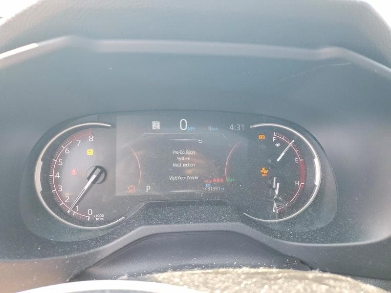 2023 TOYOTA RAV4 XLE 9
