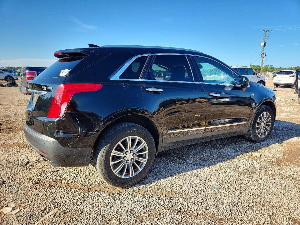 2017 CADILLAC XT5 LUXURY 3